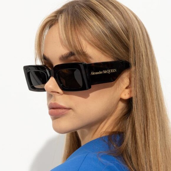 NEW ALEXANDER MCQUEEN SUNGLASSES WOMEN SQUARE ALEXANDER MCQUEEN AM0433S 001 - Picture 1 of 11
